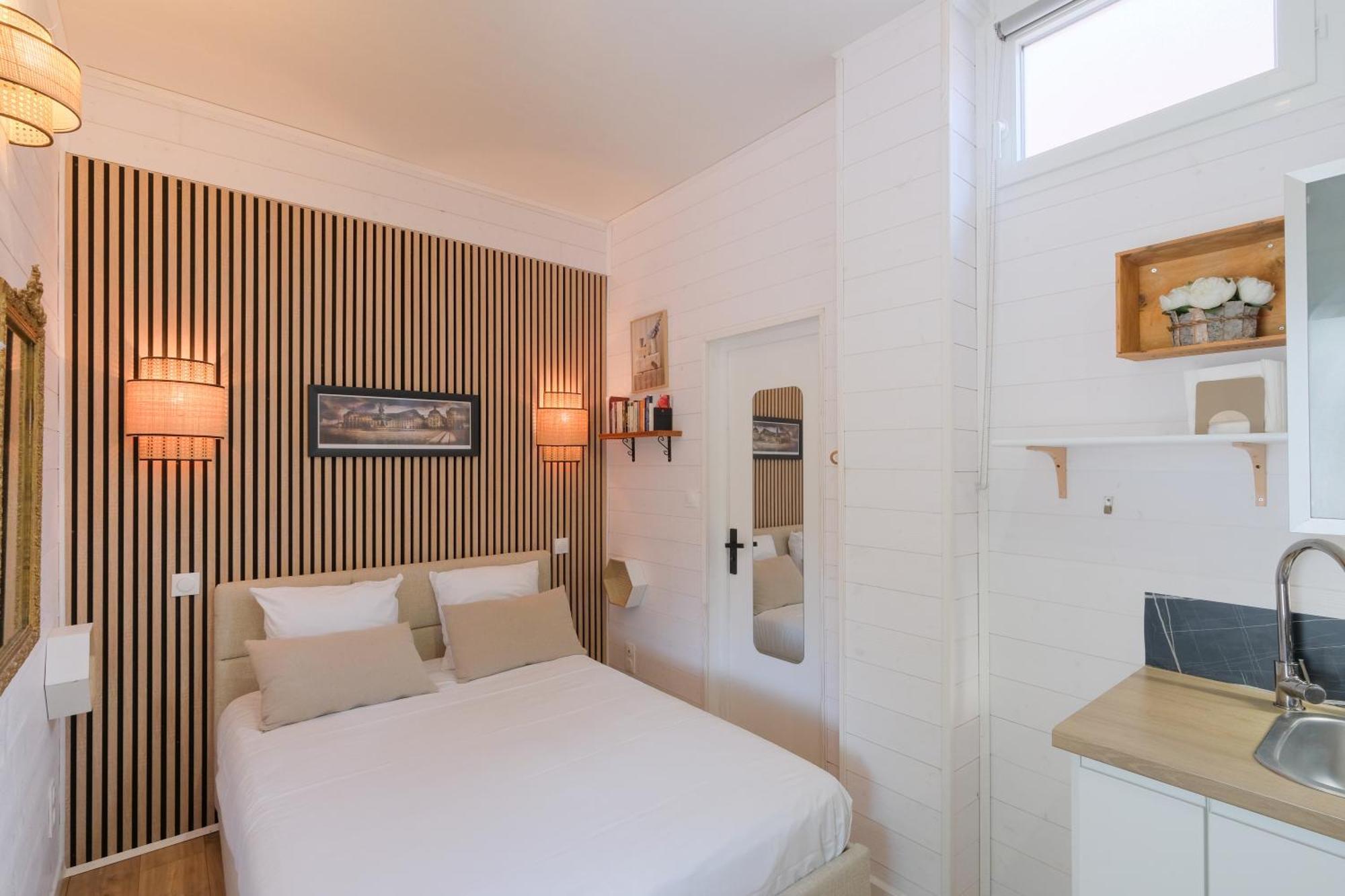 Les Suites D'Alienor, Suite Jasmin Пессак Экстерьер фото